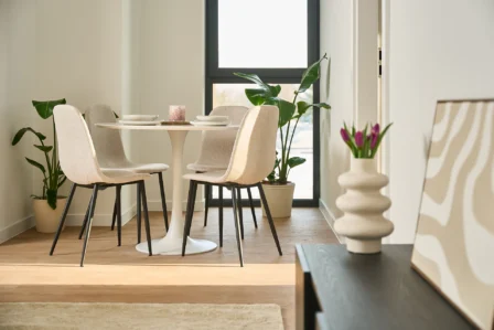 Salon apartamentu serwisowanego Moovy Home we Wrocławiu